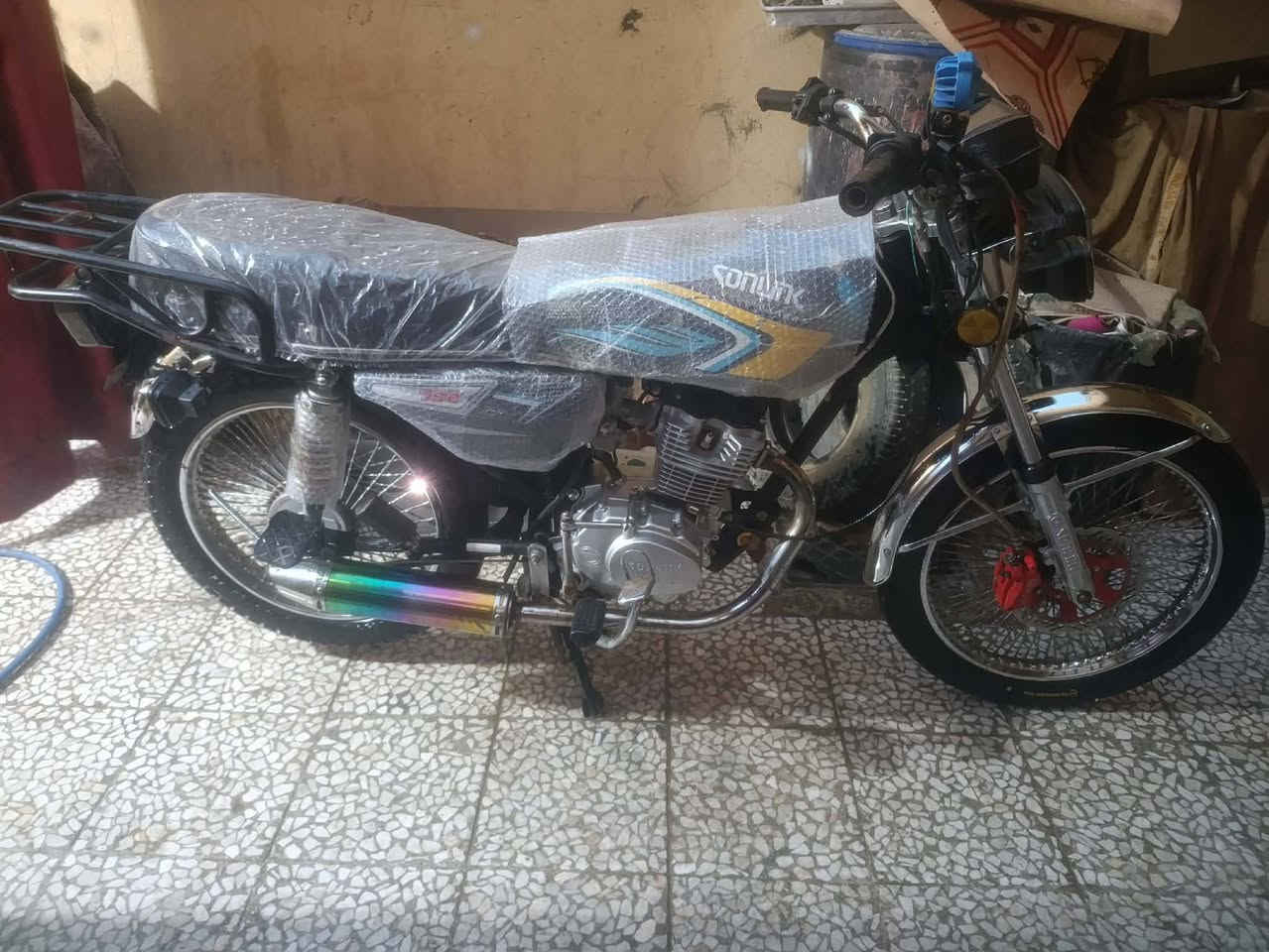 اربع كير سونك باب اول مكينه مامفتوحه مديل 24سنكر سكنر سعره 550مكان نجف حي جزيره ***********
