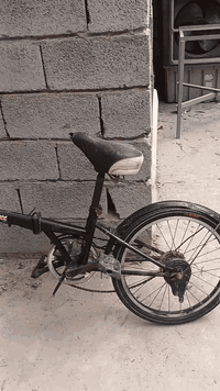 عندي ذني بايسكلات للبيع شلع بس ابو طبكه يرادله ترتيب وباقي كاملات كلهن...