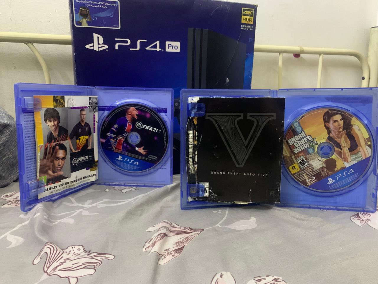 باي فور برو للبيع شرق اوسط نظافة 100‎%‎ مامفتوح ووياه لعبتين فيفا 21 و gta v  وجوستك واحد مع قاعدة شحن ومروحة وحاملة أقراص بنفس الوقت السعر 350 وبي مجال للشراي مكاني بغداد الدوره 
للتواصل ***********
