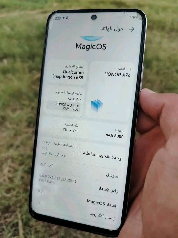 السلام عليكم | جهاز هونر X7c

- نظافة 90% تقريباً
- ذاكرة 256
- رام 8+8
- بطارية 6000MAb بالعمل القوي المستمر تكفي نهار تقريباً وأكثر بالاستعمال المتوسط (انسى الشحن)
- كاميرا 108MB.
- مقاوم للماء والصدمات.

العيوب : 
بالنسبة للفطور فهاي باللزكة مو بالشاشة، وأكو أثر وكعات موضحة گدامكم بالصور.

سعر الجديد هسه ب300
رايد الجهاز بـ250 بي مجال بسيط للشراي.

الشراي يكتب بتعليق وآني أراسله (اللي ميشتري فضلاً لا يتعبني).


**إذا كنت صاحب هذا الإعلان وتريد حذفه لأي سبب، رجاءا أرسل رسالة إلى الدعم الفني**