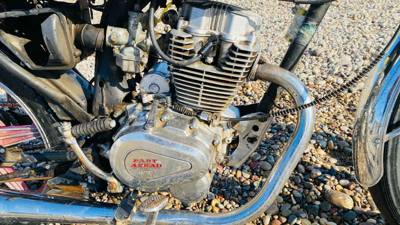 السلام عليكم..
مكلف بلنشر 
موطور بارت  محرك زين 
كهربائيات شغاله 
السعر.. 225 وبي مجال
***********
