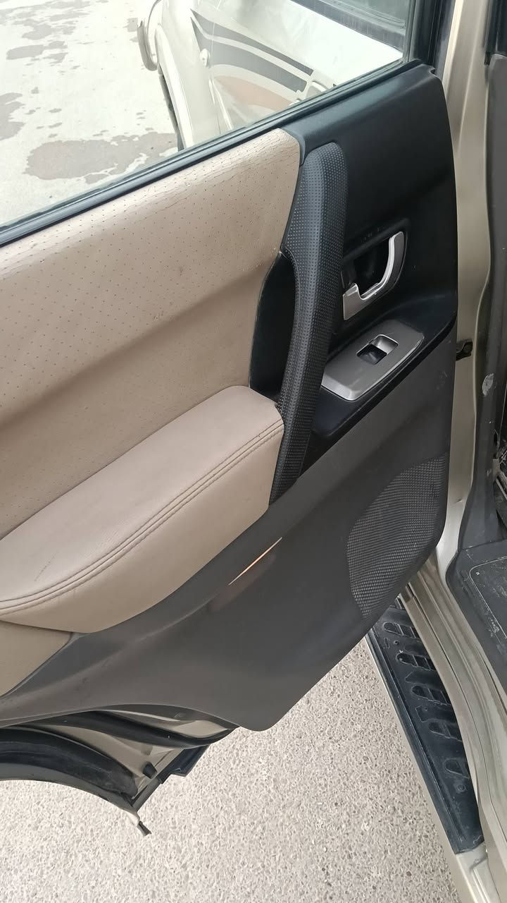 السلام عليكم اترخص من الادمن باجيرو 2007 فول مواصفات فتحه تحكمات بالكشن شفط مرايه صدرد تخم تاير جديد كهربائيات كلهاشغاله مكينه خير من الله  خير من الله مكاني بغداد الاميه الثاني سعر 115)***********
