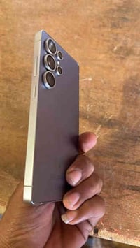 جهاز اس • ذاكرة ٢٥٦ • سعر خاص