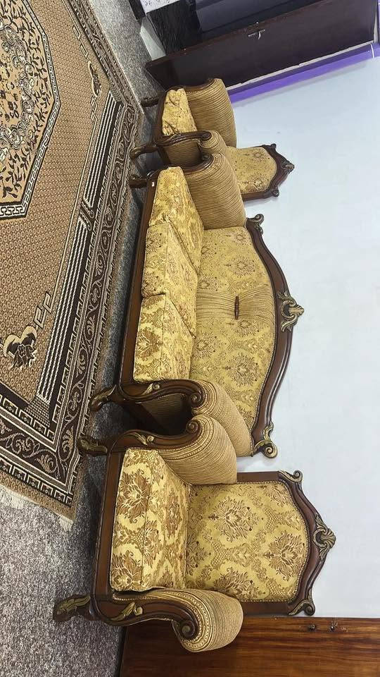 التخم ٢٥٠ الغرفه ٢٠٠ بلازما شونك ٤٣ بدون نت ب١٢٥ الرقم ***********
