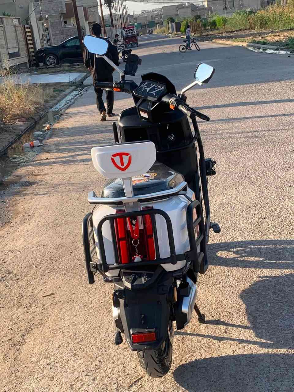 Tailg الريان وحش الكون مدرعvip
ابيض 
بلاجكتورات عالي وناصي ورماش
لايتان زنون
بي الشحن التلقائي
نوع البطاريات كرافين افضل شي
شاحن اصلي
ماطور كلش مرتب وحلو
ستخدام  شهر واحد فقط
السعر 
مليون ٣٥٠ 
عنوان الموصل جانب الايسر 
بيه هورن طاط. ***********
