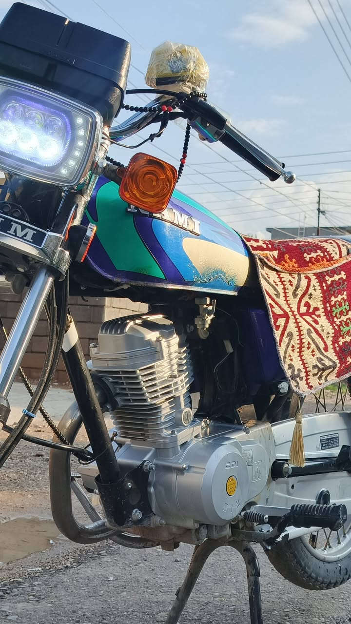 السلام عليكم دراجه نامه متياز موديل 25 مكمفول من كلشي دراجه مفوله نضيفه العسر675 وبيها مجال للطيبين مكاني ديالى خالص هبهب. رقمي ***********
