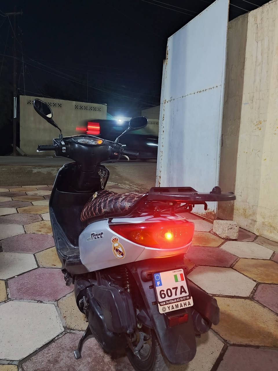 سلام عليكم دراجه اكزز نوزل للبيع الدراجه كلش حلوه ونضيفه كلشي شغال الدراجه بيه نقوصات الاستفسار علئ الرقم*********** موجود سيمكارت واتساب السعر خاص
