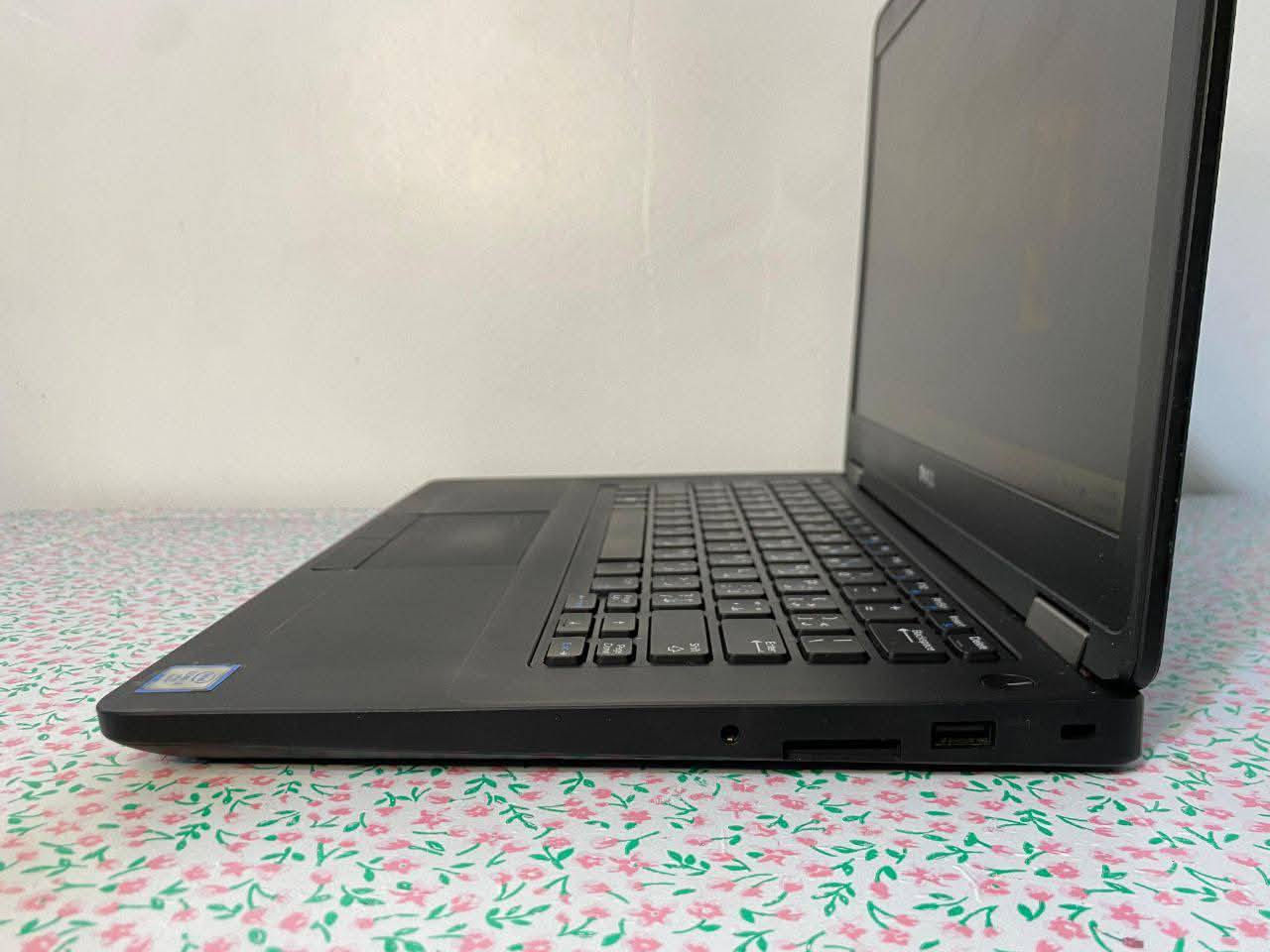 بسعر 350 الف وبيها مجال  ✨................................
‏‏للبيع لابتوب   5470 Dell 
‏سريع وحلو،  مناسب للدراسة والبحوث والتصميم وبرامج الاوفس والعمل المكتبي  وايضا يشغلك العاب هواي بسلاسة ✨
‏
‏مواصفات 💫 
‏
‏معالج/  CORE l7 جيل سادس 
‏رام    / 16 كيكة  DDR4 قابل للتطوير
‏التخزين / 512 کیکا SSD قابل للتطوير
‏الشاشة   / حجم 14 انج

‏
‏ملحقاته كاملة 
‏حقيبة
‏شاحنته الاصلية
‏ماوس
‏واتساب :***********
