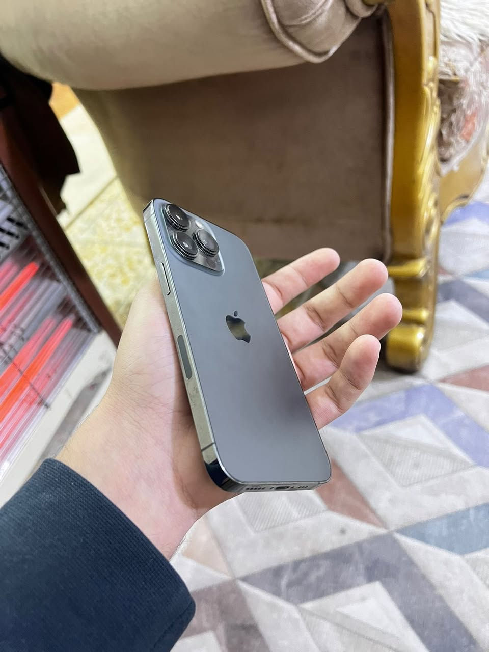 ايفون 13 برو الصغير بس برو ذاكرة ١٢٨ بطارية ٨٦ نضافة ٩٧ الجهاز كله بلاد وتر وين ماتريد تفحص افحص الجهاز فقط سيمكرت ميصيرله جايبيلياه من الخارج بدون ملحقات السعر ٥٠٠ بيه مجال بسيط
تواصل واتساب
***********
