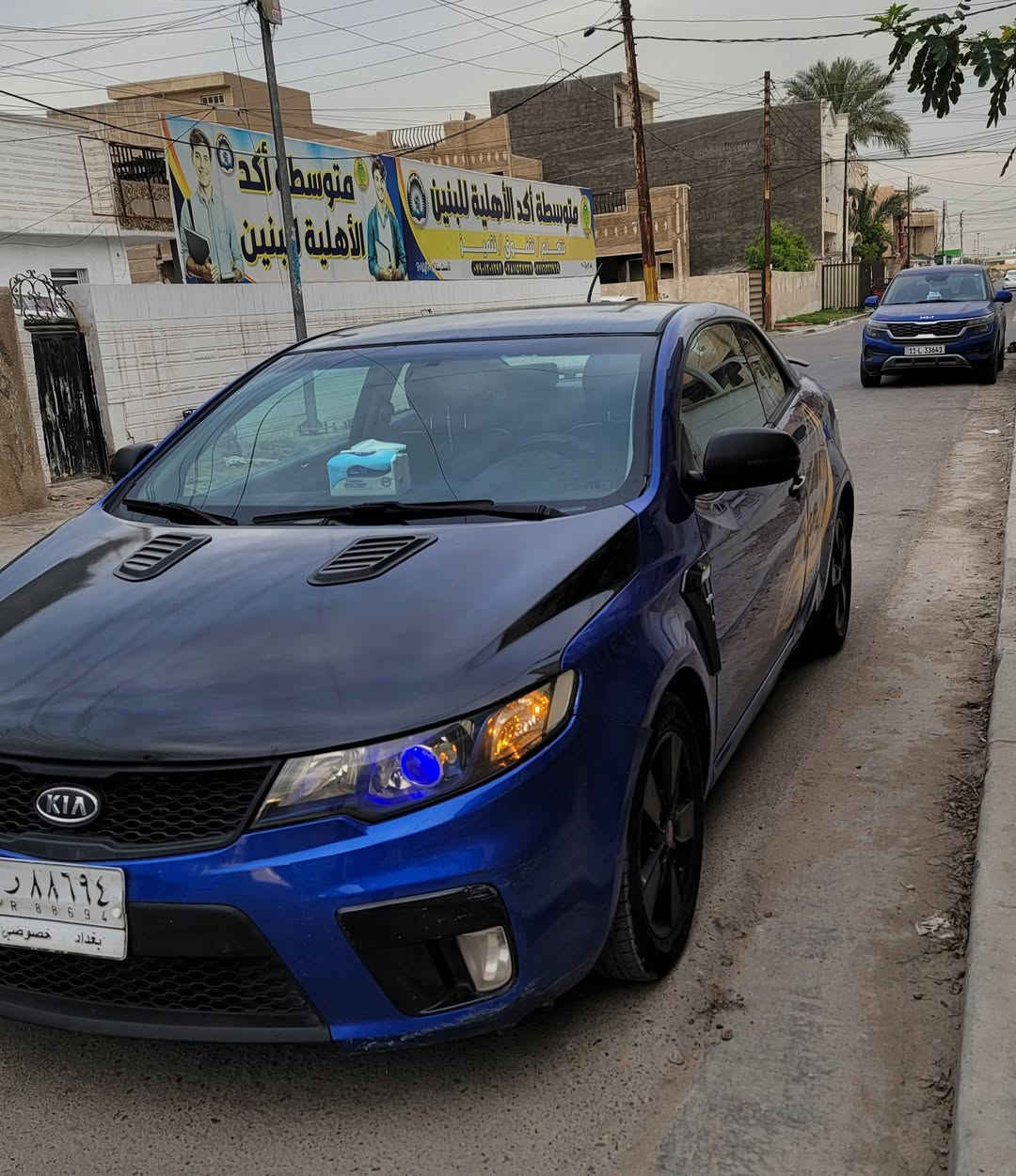 فورتي 2012 كوبيه
السلام عليكنم 
فورتي موديل 2012 كوبيه 
محرك 2400 دوش 
ماشية 109 ميل
رقم بغداد بأسمي تحويل مباشر
حادث امريكا دعامية امامية فقط بدون دواخل ومكفولة من اللغد والكصه ..
السيارة عليها تعديلات حلوة وعلى ايدي 
محرك - كير - تبريد - حدادية كله تمام 
لاتنقيص ولاتبخير 
زرع عدسات زنون امامية + عين الشيطان 
شاشة - كاميرا خلفية - مقاعد جلد 
السيارة استخدام شخصي ومرتبة 

الملاحظات على السيارة : 
بيها اماكن جراد مغلفها فابلون تحتاج صبغ كم قطعة 
الصدر الامامي نص عمر بعد تقريبا 6 اشهر يحتاج تبديل 
تحكم الستيرن متوقف بسبب الشريط بي مشكله يحتاج تبديل

الباقي كله تمام 

السعر : ( 80 وبيها مجال بسيط )
مكانها : بغداد الغزالية 
رقم الهاتف - ***********
