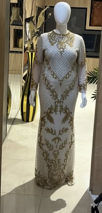 فساتين راقية • قياس ٤٤-٤٢ • فستان حنة نيلي