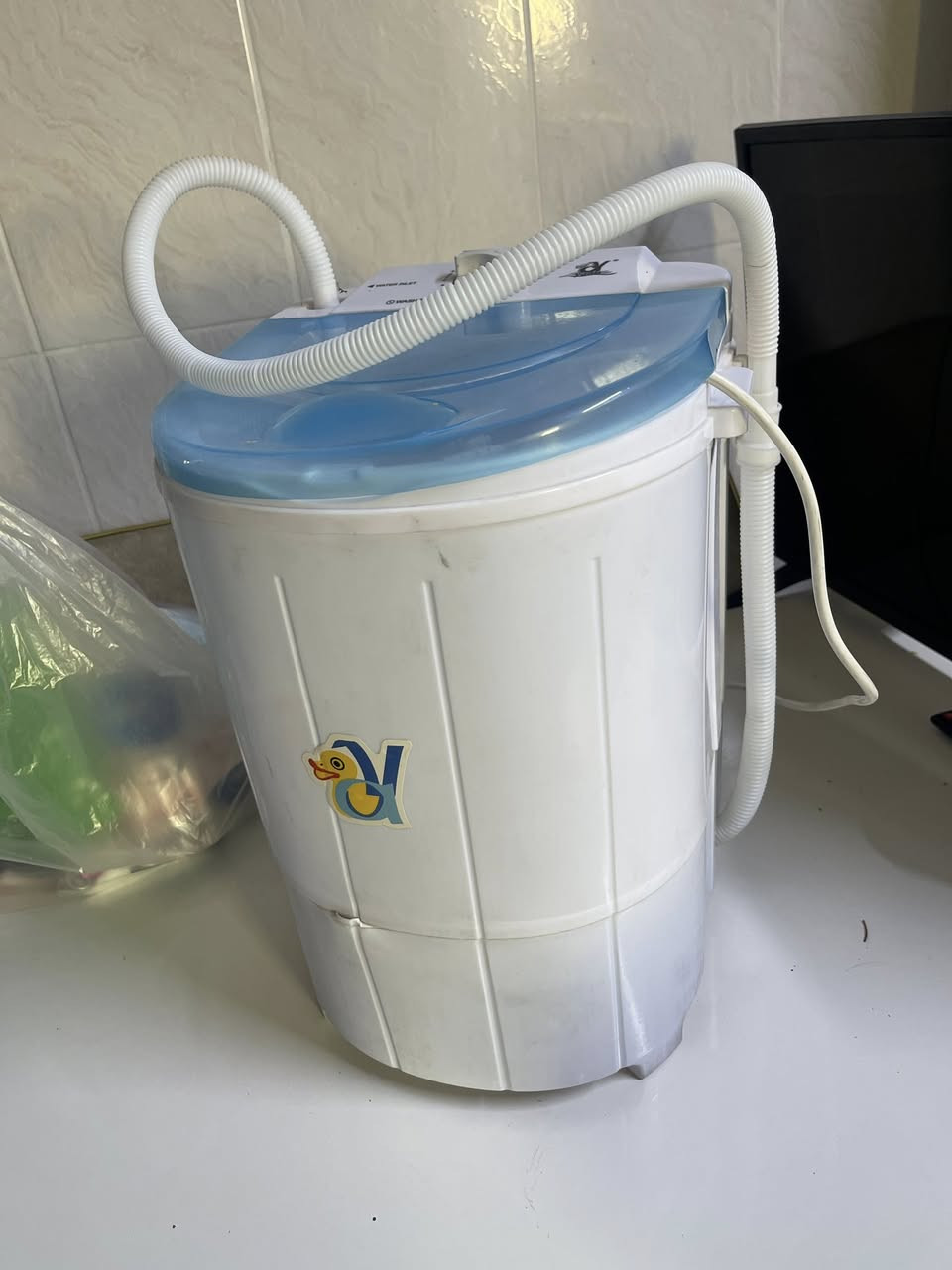 السلام عليكم
عندي شاشة ماركة شونك مكسوره من الزاويه بس تشتغل والنت بيها هم شغال حجمها ٣٤ وسعرها ٥٠ الف قفل 

وغسالة صغيره مال ملابس اطفال او احذيه ومستعمليها مره وحده فقط وتحتوي ايضاً على نشافة سعرها ٢٥ قفل 
مكاني بابل / لا يوجد توصيل


**إذا كنت صاحب هذا الإعلان وتريد حذفه لأي سبب، رجاءا أرسل رسالة إلى الدعم الفني**