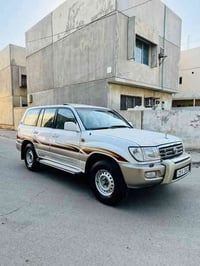 للبيع لاندكروز 2005 كفاله عامه عده شويه بارد بين البابين وشويه صبغ بل ...