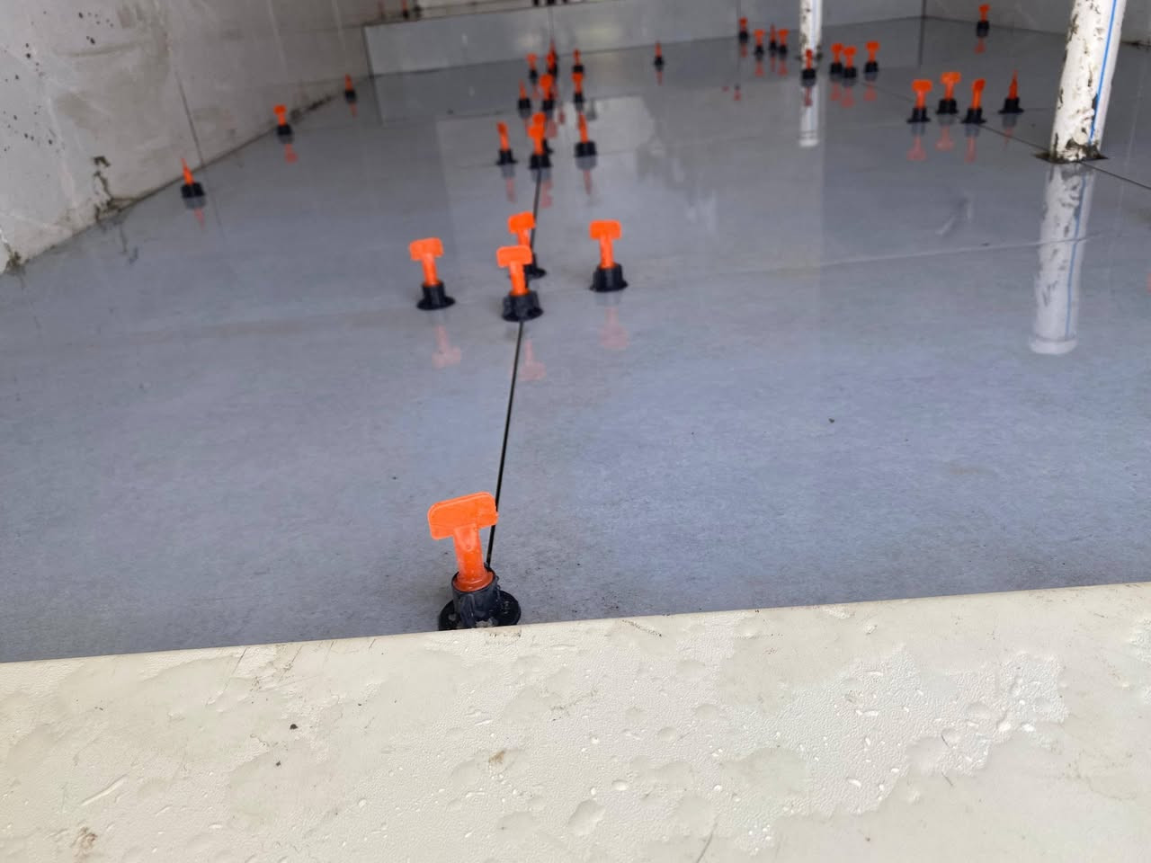 خلفه سرميك مصري درجة اول جميع انواع السرميك مرمر وكاشي رقم واتس ***********
