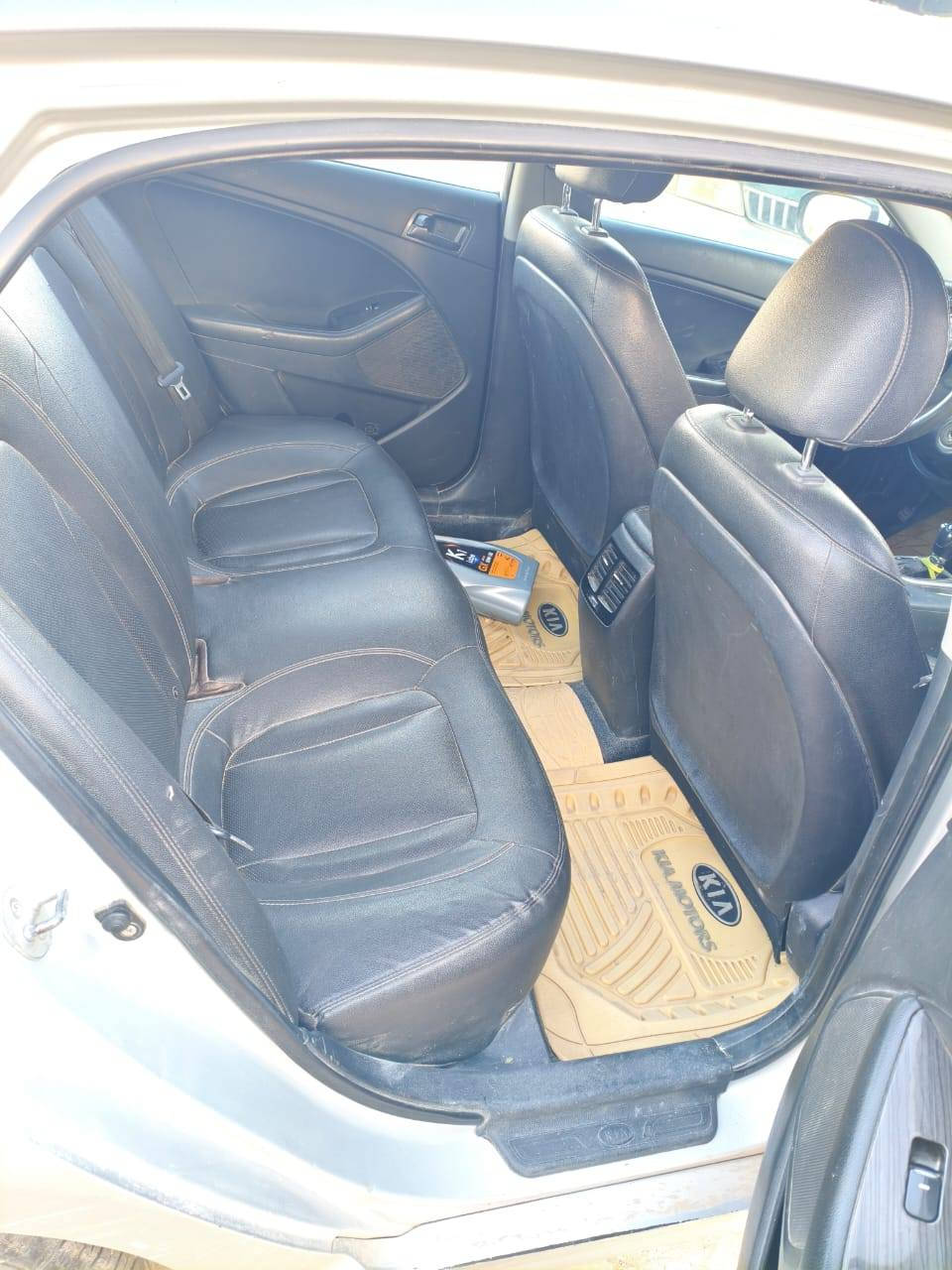 اوبتما موديل 2011 وارد كندي
جارده بيهه دحجة ستوته بالباب الخلفي 
وقطعتين تبديل باب السايق وجاملغ الامامي اثر دحجات السعر 87مكاني النجف رقم تليفون ***********
