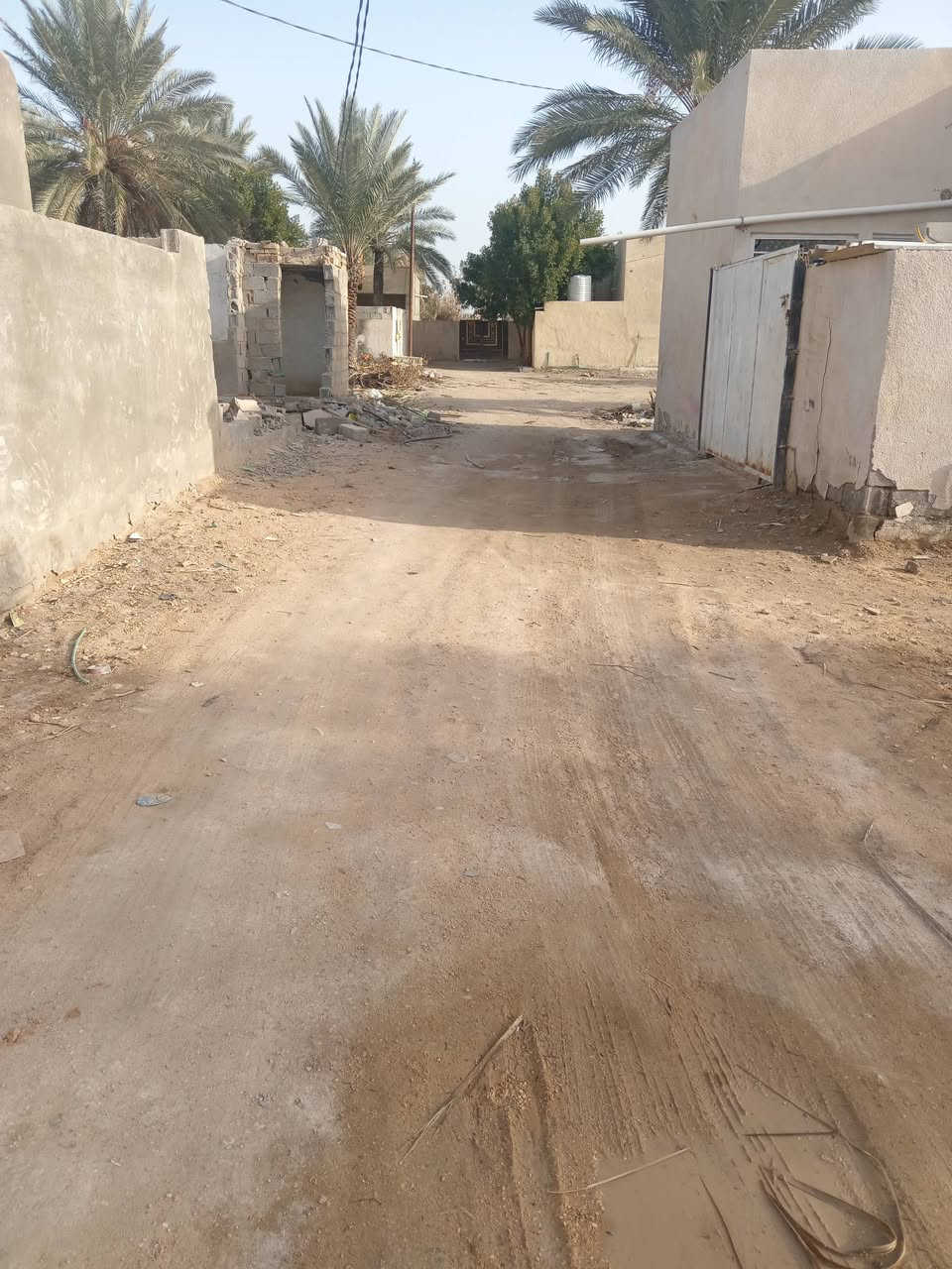 سلام عليكم قطه أرض البيع مساحه ١٠٠ متر سند ٢٥ تحويل بسم المشتري عنوان كربلاء طريق بغداد عامود ٥٢وتنزل تبليط ٢كيلو سعر 22 بيه مجال استفسار عل رقم *********** بيع مو راوس بسياره من قيمته جوة
