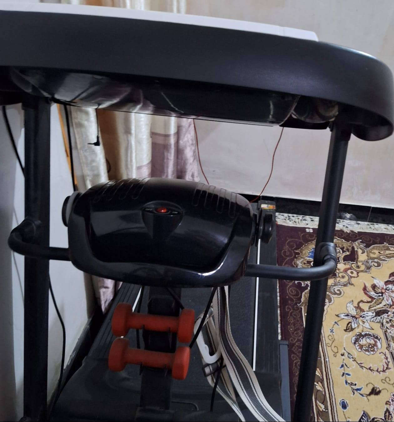 للبيع جهاز جري ماركة NJM SPORT موديل T900CD، بحالة ممتازة جداً. الجهاز يتحمل أوزان عالية، بي شاشة ديجيتال ومستشعرات نبض، وسهل الخزن (ينطوي). السعر [275] وبي مجال بسيط للشراي .

للتواصل : ***********
