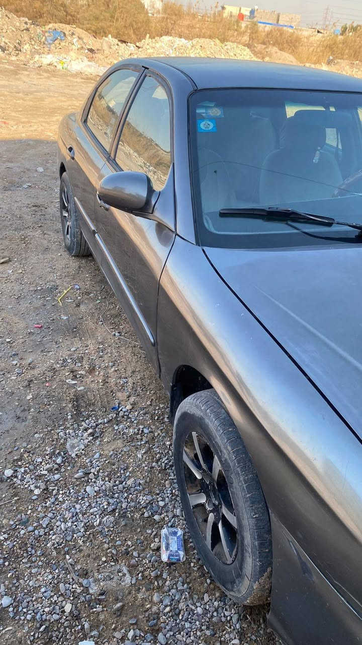 سوناتا موديل 2001 مكان بغداد ورقم بغداد اخوان السياره جاهزه من كل شي صدر نضيف مكينه وكير نضيفه  خير من الله السعر 45 وبيهة مجال حك الجيه  ***********
