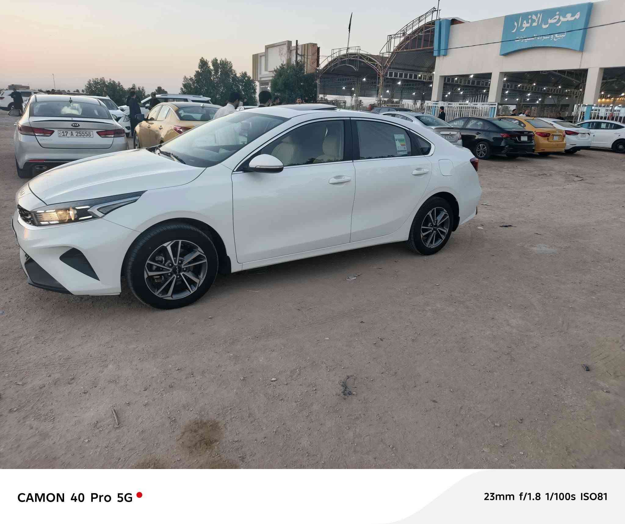 سلام عليكم
سيراتو خليجي
فول مواصفات
كفاله عامه موديل ٢٣
رقم بغداد بسمي
مكان سيارة الرميثه
السعر ١٧٥وبيه مجال***********
