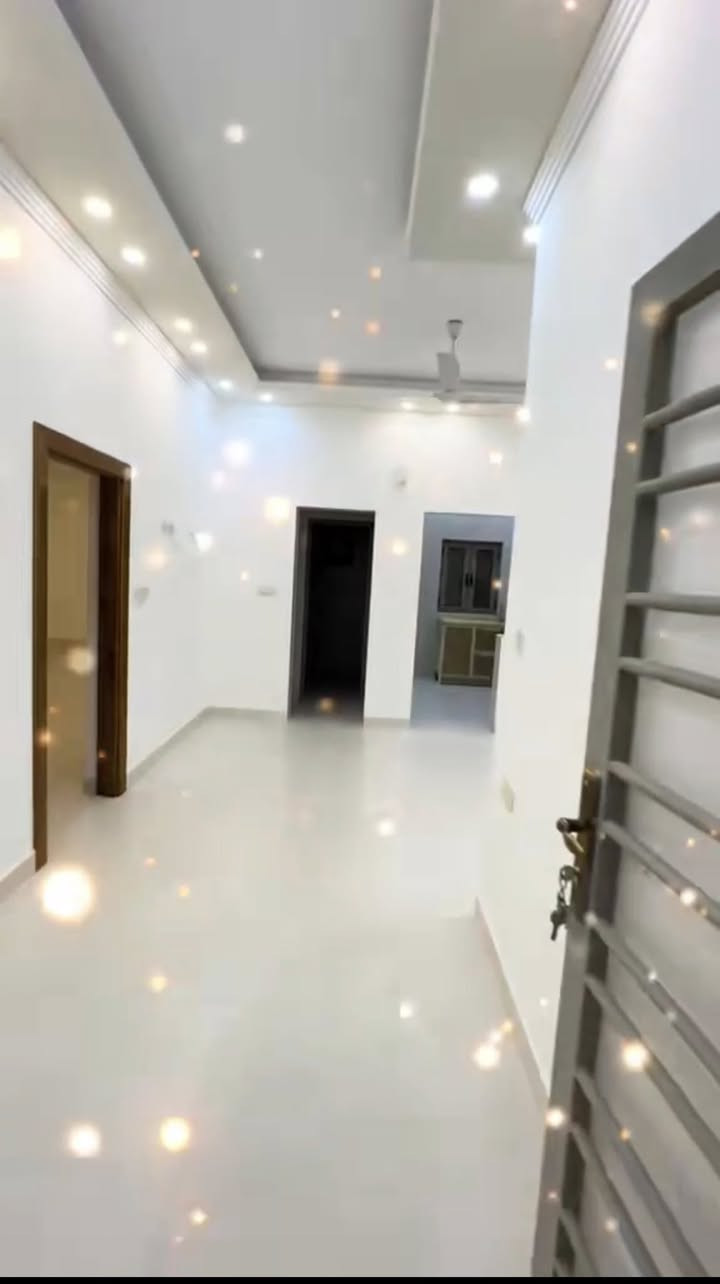 شقه حديثه جدا الايجار في منطقه التحسينيه
الخدمات المتوفره في الشقه 
ماء اساله.   } 
ماء حلو.     } مدفوعه ضمن الايجار 
انترنت        }
اجور كهرباء }
تتكون من صاله 
مطبخ مؤثث 
غرفه منام. وصحيات 
سعر الايجار 600الف 
م/ الشقه طابق اول 
الاستفسار الاتصال 
***********
