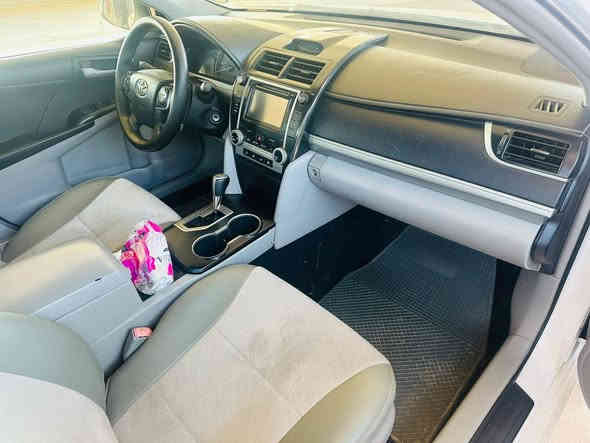 السلام عليكم كامري 2012 كلين تايتل بدون صبغ بدون بارد ماشية 139 محرك كير شرط تحويل ثاني يوم سنوية جديدة مكان السيارة ناحية الزاب     .... السعر 148 بيها مجال ***********
