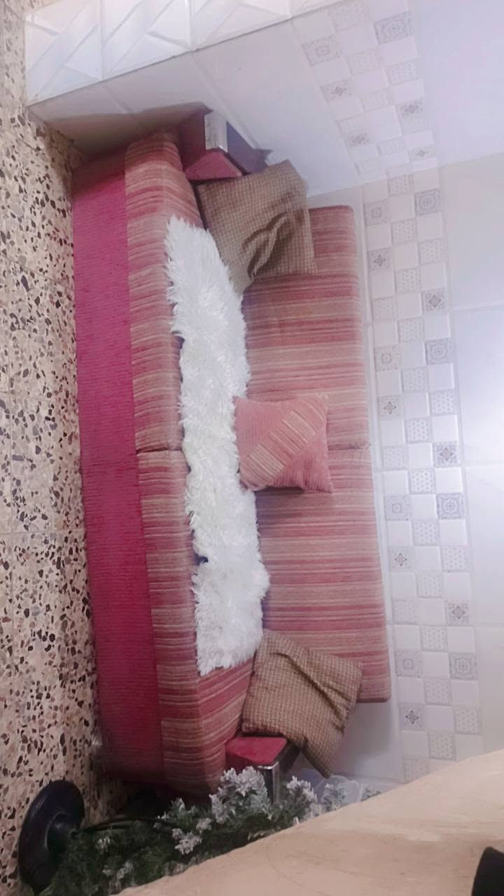 لله شغلات كلهم نضيفه ودرجه اوله طاوله طعام خشب صاج تجنن كلش فخمه  قياسه تقريب مترين سعره ٩٠ ألف وبيه مجال   مغاسل همه وخلاطتهم ٣٠ ألف بس تخم تكمه ٩ مقاعد ماركه مابيه أي ضرر سعره ١٩٠ ألف اوفن نوعيته ايلجي المس شغل  علا  الفحص سعره ٥٠ ألف أخو الجديد مايكروف سعره ٤٠ ألف شغاله علا الفحص أخو الجديد ستاند ملابس سعره ١٥ ألف تعليك وبيه رف هماتين اوفن البرقالي سعره ٢٠ ألف جزامه سعره ١٠ ألف كراسي طبيه كلش مريحه ٤٠ ألف وحدة مال تدليك سعره ٥٠ ألف بايسكل مال كبار عوزه بس نفخ التايرات ب ٢٠ ألف  جربايه طفال ٢٠ ألف طباخ ٥ عيون شغاله  علا الفحص سعره ١٠٠ ألف عنوانه  الشعله الدونم رقم الوتساب *********** وخاص هماتين موجد
