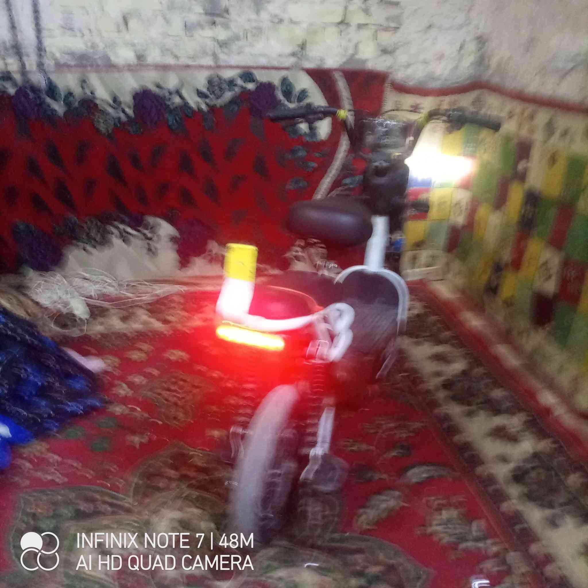 السلام عليكم دراجه شحن حجم 14 بي ثلاث سرع دراجه نظيفه كل نقص ما بيها لايتات شغاله كهربائياته شغاله طائرات جدد دراجه كل نقص ما بيها دراجه حلوه ونظيفه ومرتبه سعرها 135 وبيها مجال للطيبين عنوان بغداد مدينه الصدر


**إذا كنت صاحب هذا الإعلان وتريد حذفه لأي سبب، رجاءا أرسل رسالة إلى الدعم الفني**