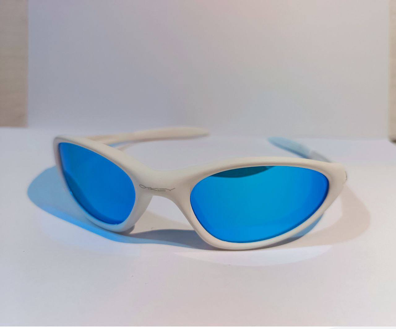 OAKLEY  ماركة USA مختوم 
سعر القطعة 7 ألف 
***********
