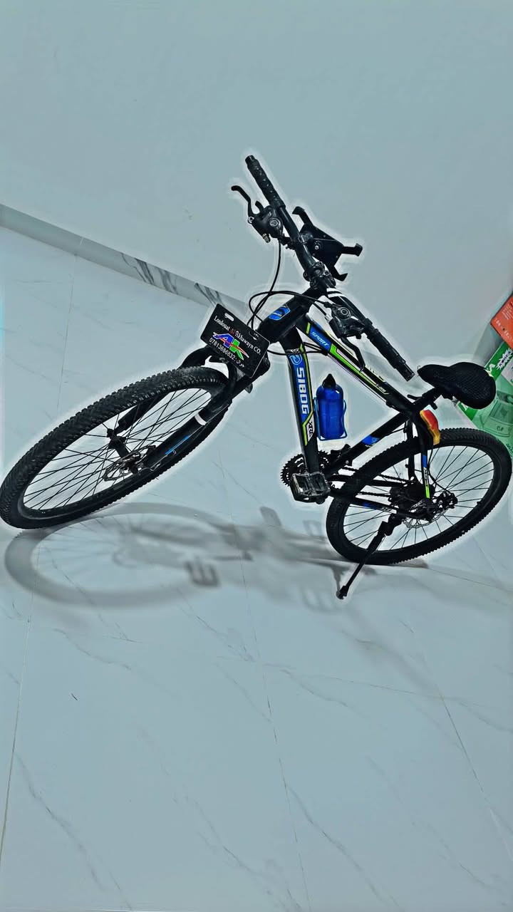 سلام عليكم..  بايسكل للبيع 
السعر 🔥


**إذا كنت صاحب هذا الإعلان وتريد حذفه لأي سبب، رجاءا أرسل رسالة إلى الدعم الفني**