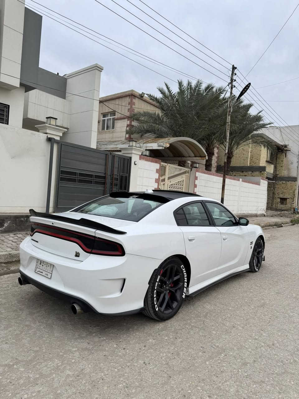 اليدور نضيف جارجر 2017 فول واحد على واحد سكات باك 6400 ستوك على وضع الشركه ماملعوب بيها وضربتها خلفي 
جدا خفيفه بدون ايرباك رقم بغداد مداور ثاني يوم سعر ١٩٧ كير ومكينه مكفولات
ماشية ٩٨
مواصفات شاشه جبير تشغيل عن بعد
كشن هيتر استيرن هيتر 
شفتات استيرن
فتحه
تبريد ثلج
سياره خير من الله بدون اي مصرف
صور حادث موجود
اتصل وتدلل  *********** 
واتساب  ***********
