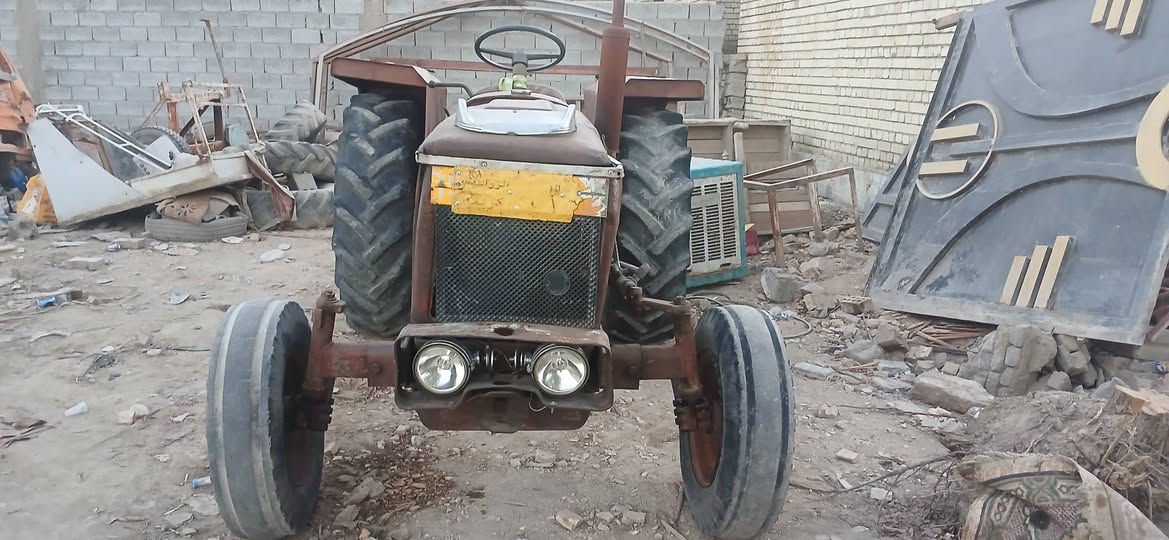 السلام عليكم
كاروبه عنتر للبيع موديل ٨٥ رقم وسنويه بدون تحويل مكفوله من محرك وكير واكسل وجهاز الرفع شرط الشغل شغاله سلف وباتري ولايت شغال باور ستيرن وبريك دهن تايراتها نص عمر مكينه مال جناي جاهزه للشغل 
السعر ( ٣ مليون ونص) وببها مجال للشراي 
للاستفسار الاتصال على الرقمين 
***********
***********
المكان /  كربلاء  _.   طوريج

