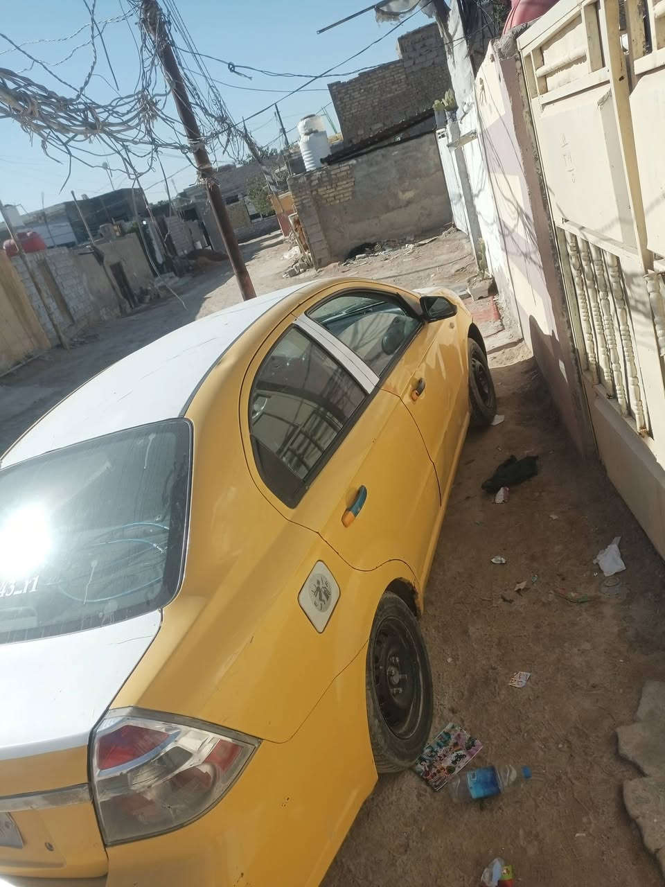 السلام عليكم 
افيو للبيع مسكر مكينه وكير جدد 
سياره مامسجله هيئه يعني ماعليها ولا ربع 
غرامات 260الف فقط 
سياره شوفت عينك نضيفه حدايه خلفيه واماميه جدد 
رقمها احمر راعيها يريد مداور 
سعر السياره 25 ورقه للتواصل *********** بي واتساب
