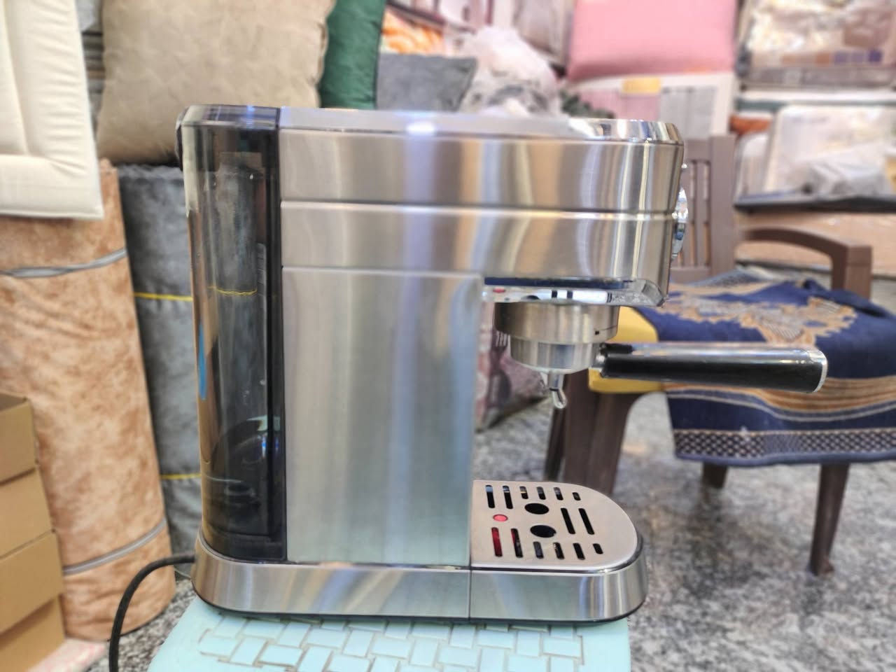 جهاز اسبريسو + طاحونة قهوة
استخدام قليل جدا ... النظافة 99%

  (((((( السعر الجهازين / 135.000 ))))))

,التوصيل مجاني لجميع محافظات العراق

للتواصل ع هذا الرقم / ***********
