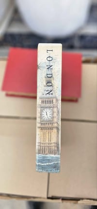 كتاب ديكور • بوكس خشب • ٢٧×١٨سم