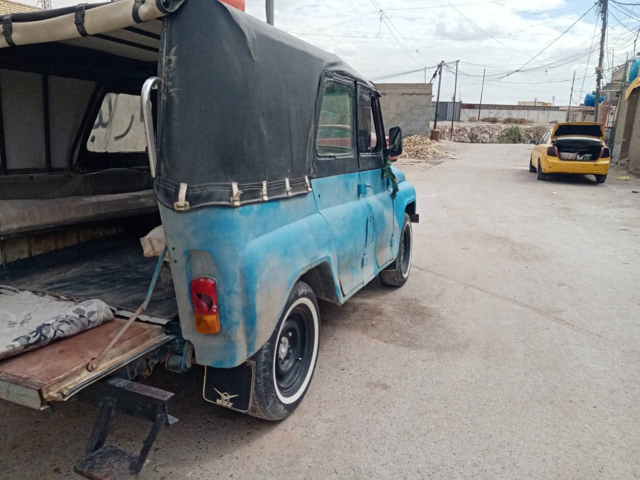 للبيع بثنين وربع ***********
