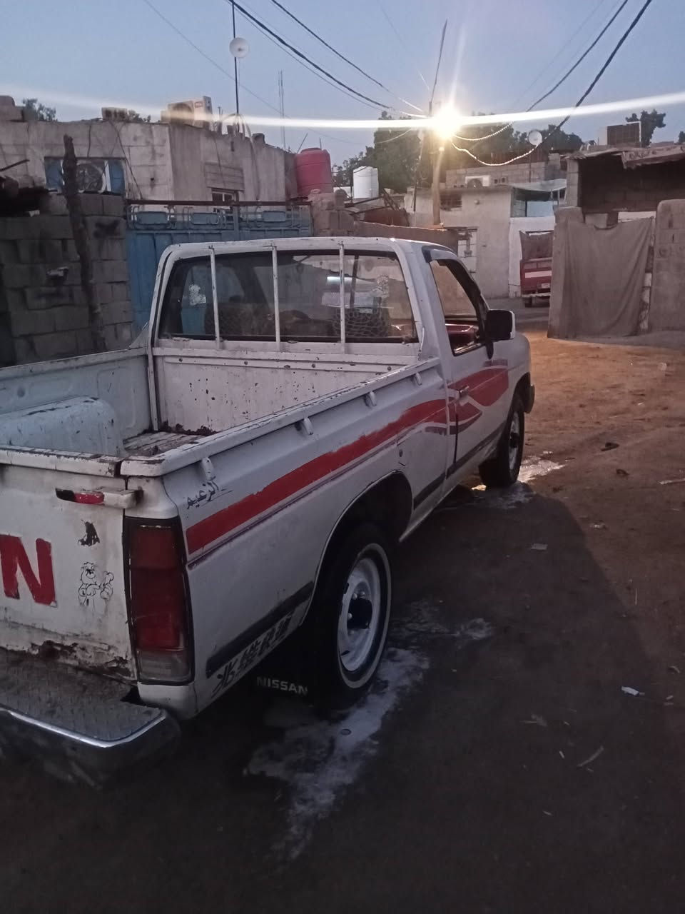 سلام عليكم بيكم للبيع موديل 93رقم كليزي سنوية 30 كير مكينة  كفالةسعر 45وبيها مجال مكاني بصرة ابو الخصيب ***********
