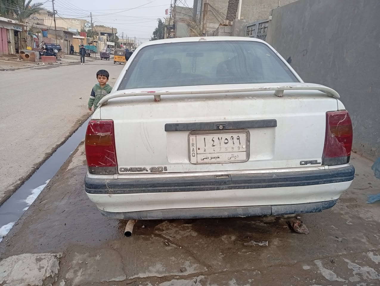 السلام عليكم  اوبل اوميكه 1992 محرك 20 مكفوله صدر مكفول تخم تاير سياره خير من الله سعرها 23 وبي مجال مكاني بغداد  ***********
