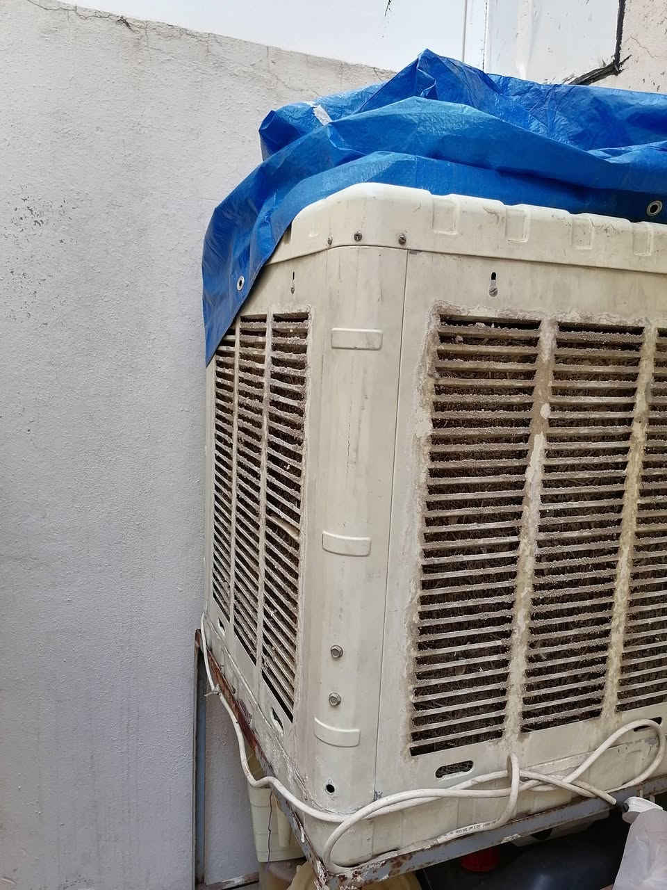 للبيع نطيفة جدا شغالة وحلفات جديدة حجم 2،5 التواصل واتساب ***********

