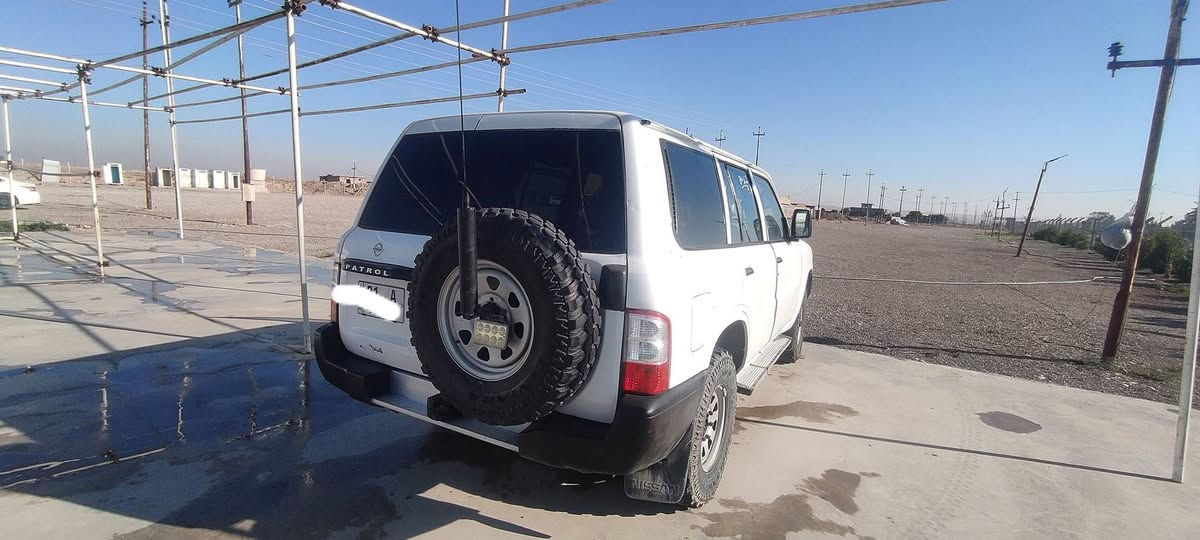 نیسان باترول  مۆدیل 2001 سنوی جدید حەدلە2030  
سیارة دعامي لدعامي مكفولة 
تحویل جنوب و شمال و  تایرات لوك***********
