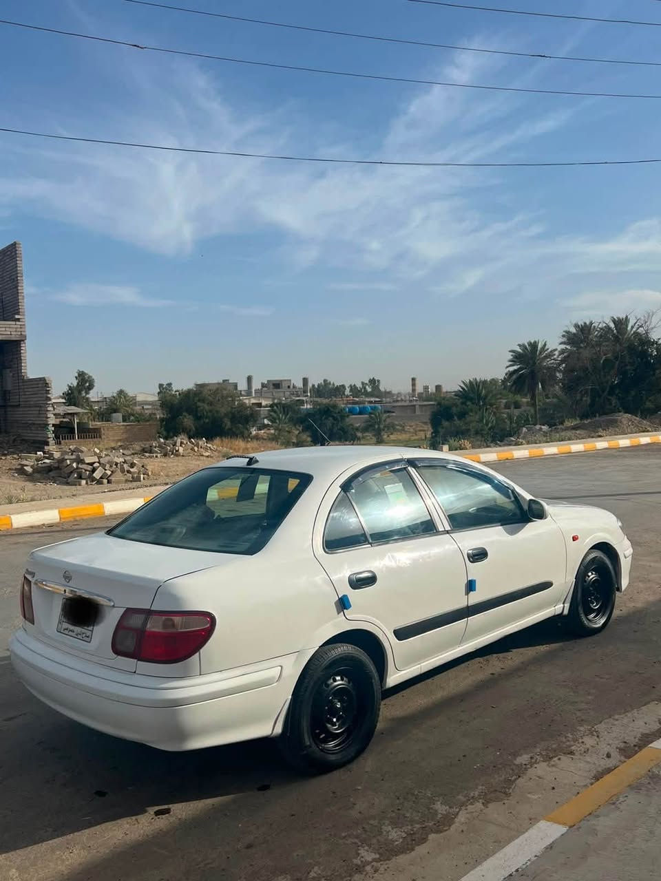 السلام عليكم
للبيع سني ياباني اصلي موديل 2002 
بيه بنيد + جاملغ امامي + باب + جاملغ خلفي 
مكينه قبق اسود شرط لاتنقيص ولاتبخير 
كير اوتو + جام عادي + تخم تاير 
+ صدر امامي + خلفي + تبريد ثلج شرط 
السياره حلوه وجاهزه مابيه اي نقص 
السياره رقم صلاح الدين مشروع وطني يعني شرط التحويل 
السعر 73 وبيه مجال للشراي 
الاستفسار ***********
