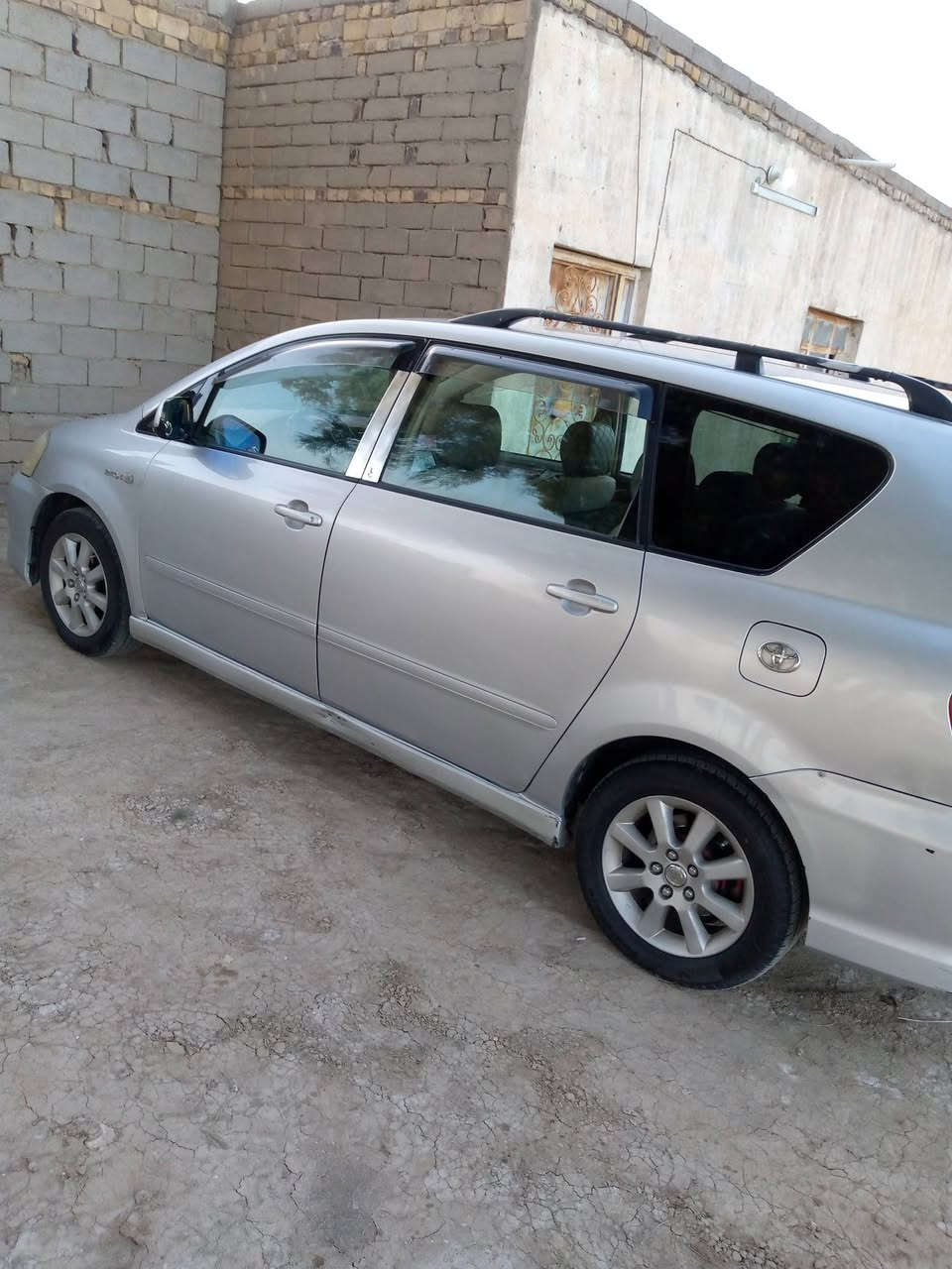 سلام عليكم ابصم للبيع موديل 2005كرستال تويل سنويته 2027مكفوله اصوليات وعيب شرعي كير  ومكينه تبريد خير من الله تخم تاير حداديه سعر 118وبيه مجال التصال ***********.     ***********المكان ناصريه قضاء لاصلاح
