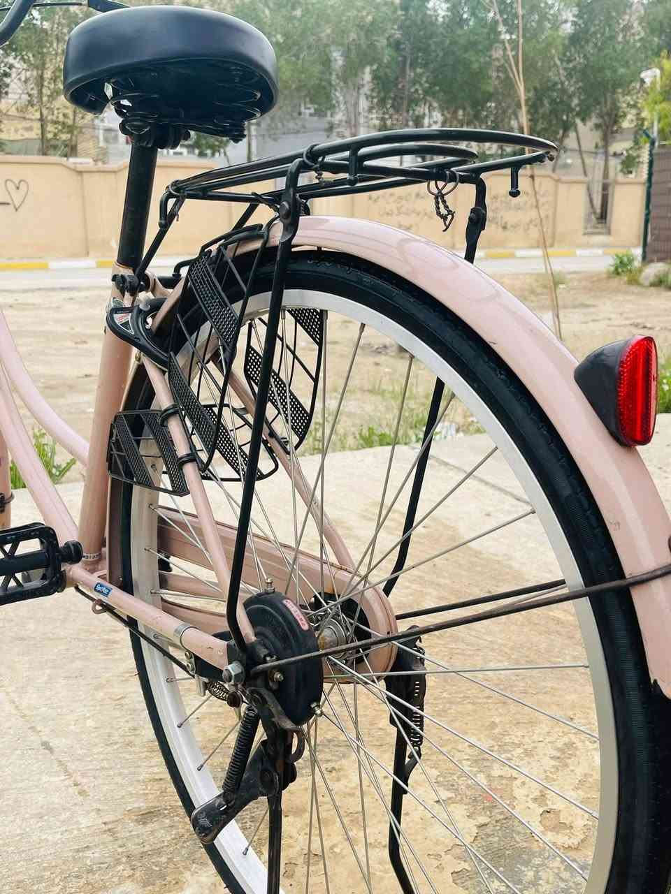 السلام عليكم ورحمة الله/ بايسكل موديل 21 - اللون وردي  /- السعر خاص وبسيط //  📍النجف الأشرف . 
🛑الرقم - *********** واتساب فقط
