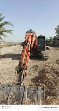 البيع  حفاره موديل 2006 كفاله عامه زيت  230 وبيه مجال الانتصال  والسفس...