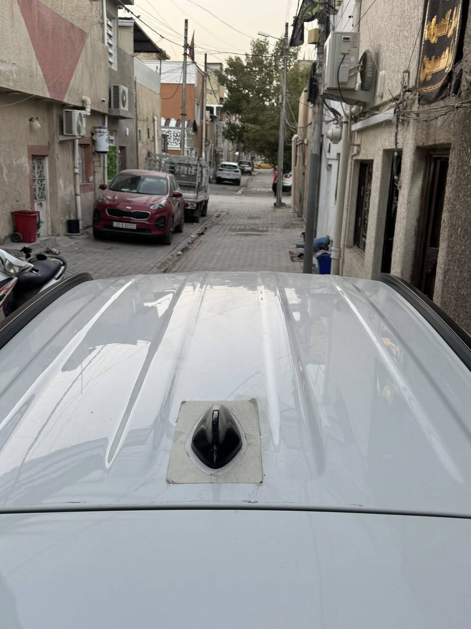 هونداي توكسان 2022 محرك 2000
السياره فول موصفات عدا البنوراما 
فول تحكم استيرن حساس امامي خلفي 
كامره دواره شاشه كشنتات اثنهين كهرباء 
ومري شفط السياره مو درايف واتو هولد جديده بمعنى الكلمه مكفوله كفاله عامه 
من الصبغ فقط بارد باب الصدر بكد شبر
سياره رقم بغداد موقع السياره بغداد 
الرقم ***********
ماشيه 29 الف
السعر 205 $
