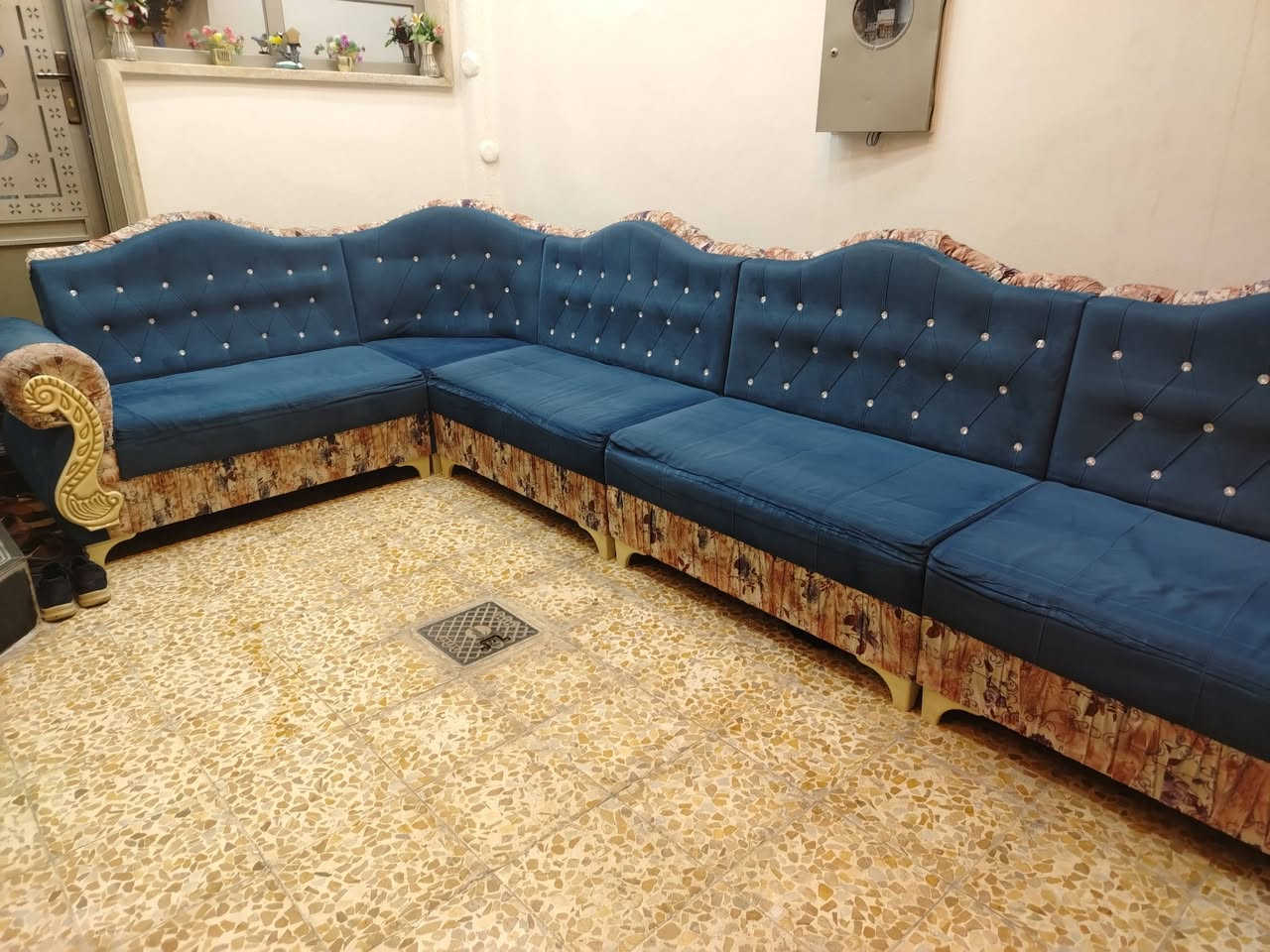 ديوان تركي ٩نفرات السعر مغري جدا
140
#للاستفسار_الاتصال_علئ_الرقم***********
