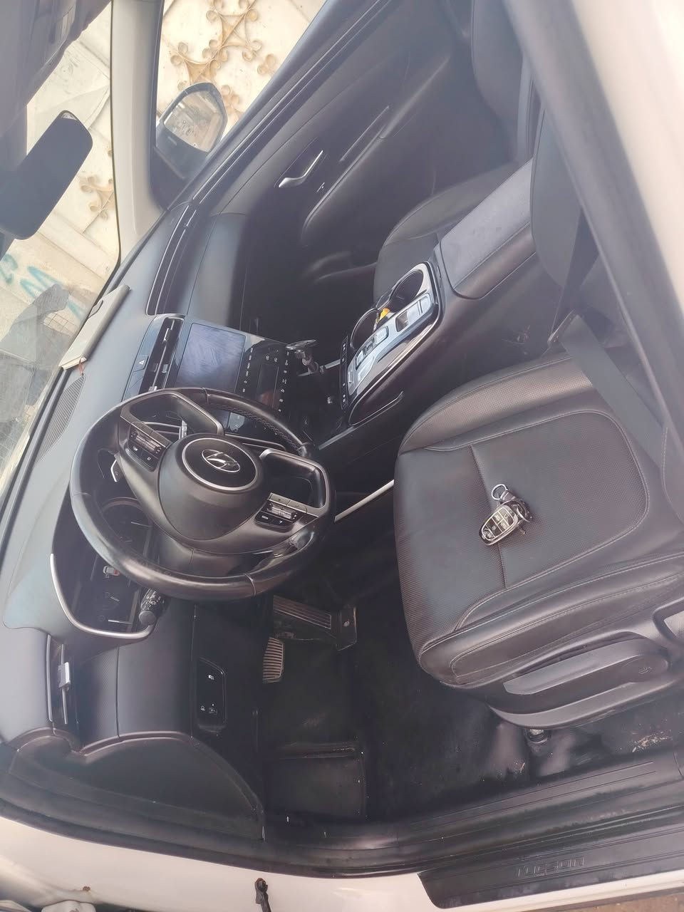 السلام عليكم
توسان وارد كوري ٢٠٢٢ 
ماشية ٧٠
حادثه جاملغ امامي مصلح وحافة البنيد
رقم بغداد باسمنه سنوية وهزه جديده
فول مواصفات عدا البنراما
السعر ١٧٥
***********
