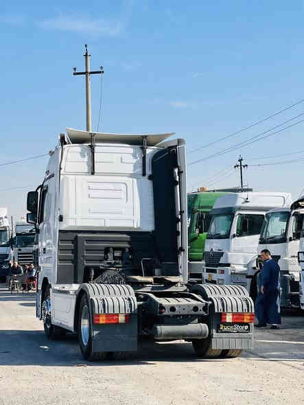 اللّهمّ﮼صَلَ﮼وَسَلَمْ﮼عَلَىٰ﮼نَبِيَنَا﮼مُحَمّدٍ 

مارسدس اكتروز راس تريله موديل 2011 حجم 1844

رتايدر تبريد ثلاجه كامره حساس 

طخم تايه وياله كروم 

فك وربط اربيل 

سعر خاص

للاستفسار اكثر ☎️📞

رقم تلفون***********/ *********** واتساب
#معرض_حجي_زياد_اربيل_خبات_اسكي_كلك
