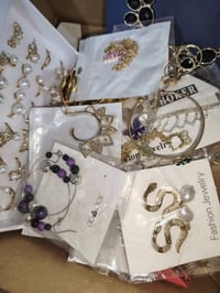 ١٠٠ قطعة • اكسسوارات شخصية