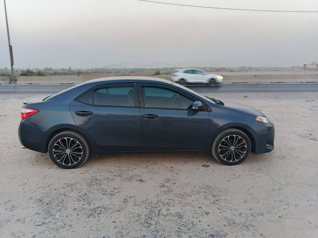 السياره بيهه خمس قطع صبغ
السياره كورلا 16جاهزه من كلشي حادث الامريكي جهه اليسره ابيعهه صبغ عام قماره معدله على البارد  بدون صبغ رقم التلفون ***********
