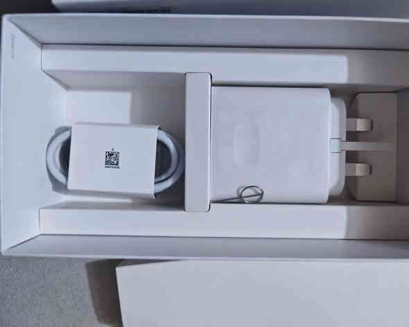 هونر 200 برو جهاز جديد لوووك مكفول من كلشي مكاني بغداد مدينه الصدر ب450وبيه مجال ***********
